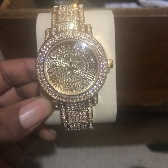 Mk Watch - Picture 2 of 3